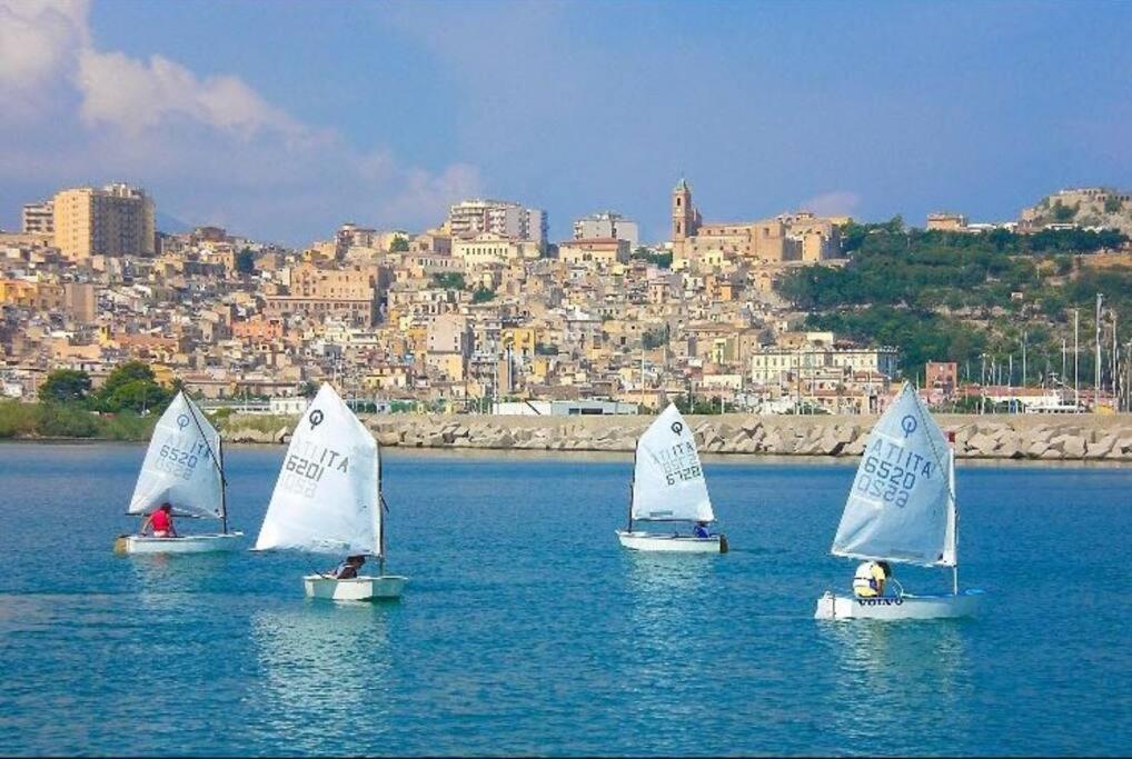 Benvenuti A Casa Sicilian Apartment Palermo 泰尔米尼伊梅雷塞 外观 照片